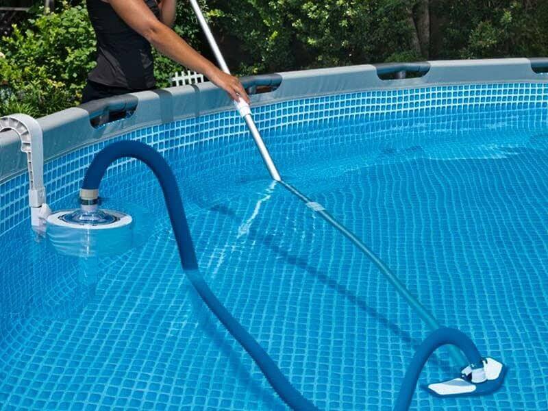 Thường xuyên kiểm tra chất lượng nước của bể bơi